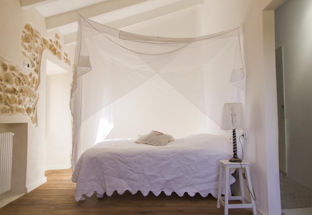 Home Hotel The Pink Pepper Tree Làng Làng Lloseta Ngoại thất bức ảnh